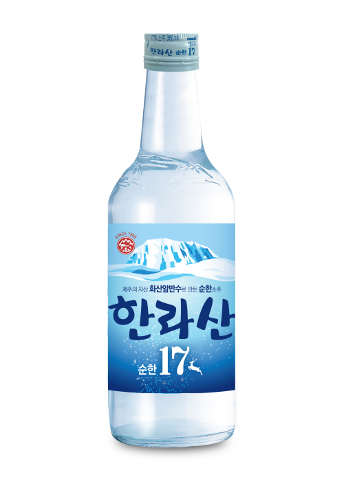 한라산소주의 저도주 신제품 ‘한라산 17’ [제공=한라산소주]