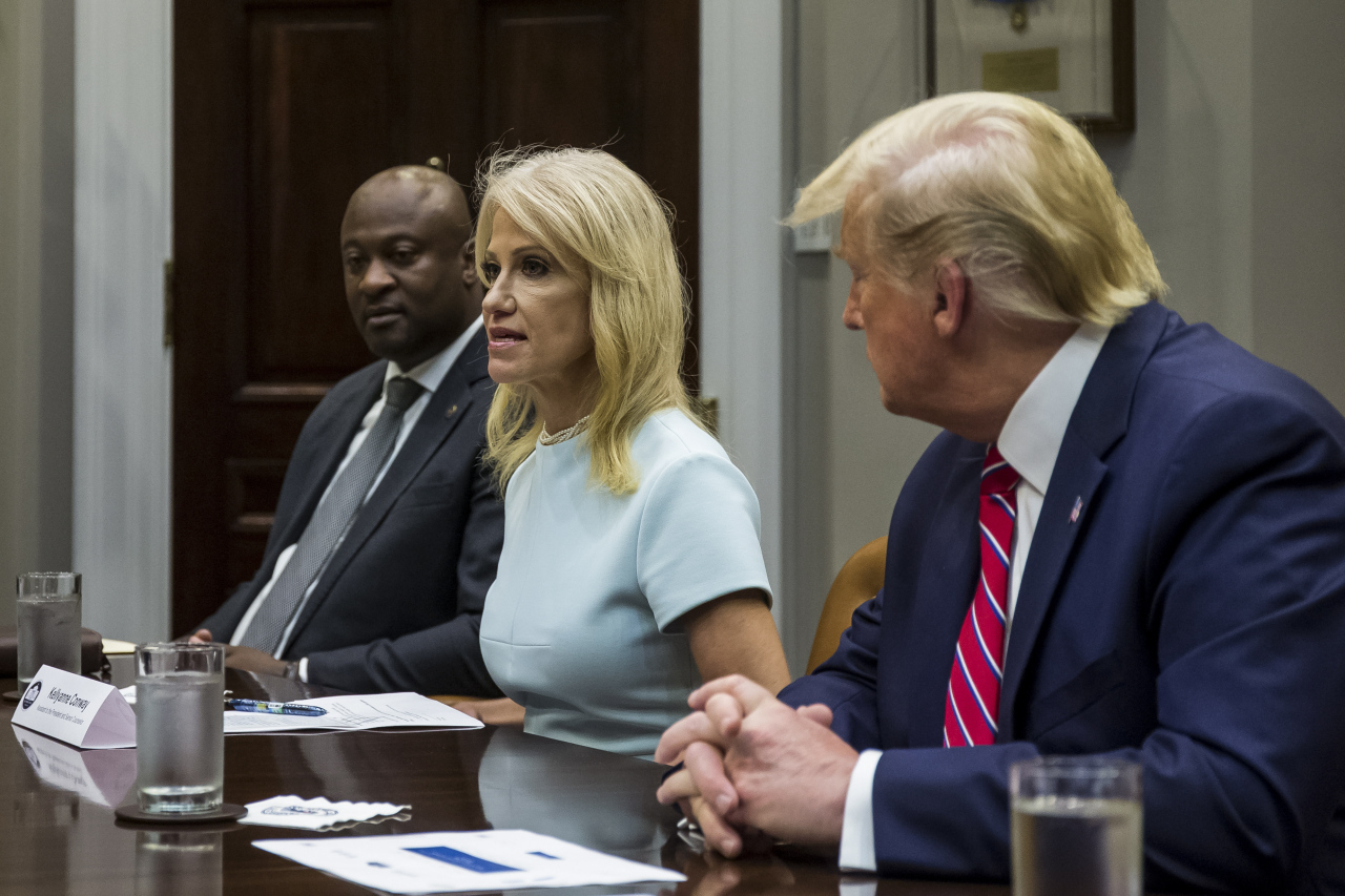 <YONHAP PHOTO-1983> epa07644473 White House Counselor Kellyanne Conway speaks during a round table about the opioid crisis, at the White House in Washington, DC, USA, 12 June 2019. EPA/ZACH GIBSON/2019-06-13 06:08:04/ <저작권자 ⓒ 1980-2019 ㈜연합뉴스. 무단 전재 재배포 금지.>
<YONHAP PHOTO-1983> epa07644473 White House Counselor Kellyanne Conway speaks during a round table about the opioid crisis, at the White House in Washington, DC, USA, 12 June 2019. EPA/ZACH GIBSON/2019-06-13 06:08:04/ <저작권자 ⓒ 1980-2019 ㈜연합뉴스. 무단 전재 재배포 금지.>