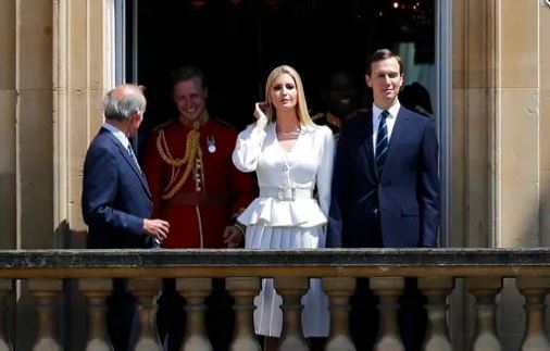 Jared Kushner, right, and Ivanka Trump, second right, watch from a window before a ceremonial welcome in the garden of Buckingham Palace in London for President Donald Trump and first lady Melania Trump, Monday, June 3, 2019 (AP-Yonhap)