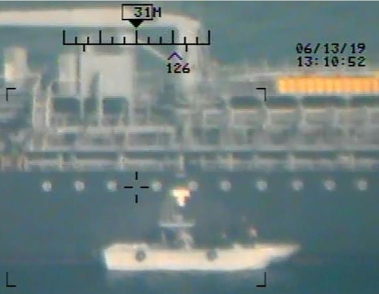 This image released on June 17, 2019 by the US Department of Defense is presented as new evidence incriminating Iran in the June 13 tanker attacks in the Gulf of Oman (AFP-Yonhap)