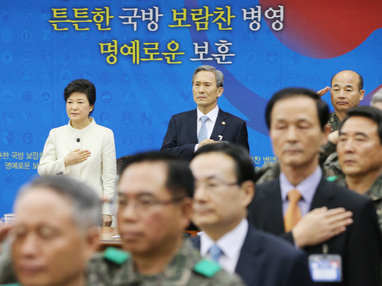 [김수한의 리썰웨펀]軍 ‘정훈’병과 70년만에 역사 속으로…軍 정치적 중립성 되찾나