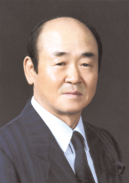 고(故) 윤덕병 한국야쿠르트 회장.