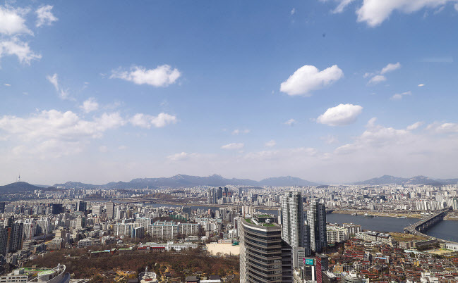 서울 강남구 삼성동 일대 오피스와 주택 밀집 지역의 모습.  [연합]