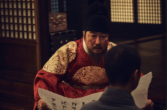 개봉을 앞둔 영화 '나랏말싸미'가 소송전에 휩싸였다. 도서출판 나녹 측은 '원작자에 대한 동의 없이 영화를 제작했다'라며 영화제작사와 제작진, 배급사 등을 상대로 상영금지 가처분 신청을 2일 법원에 접수한 것으로 알려졌다. 사진은 영화 '나랏말싸미'의 한 장면. [OSEN]