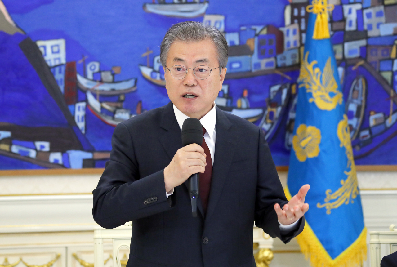문재인 대통령이 3일 낮 청와대에서 열린 한국교회 주요 교단장 초청 오찬 간담회에서 발언하고 있다. [연합]