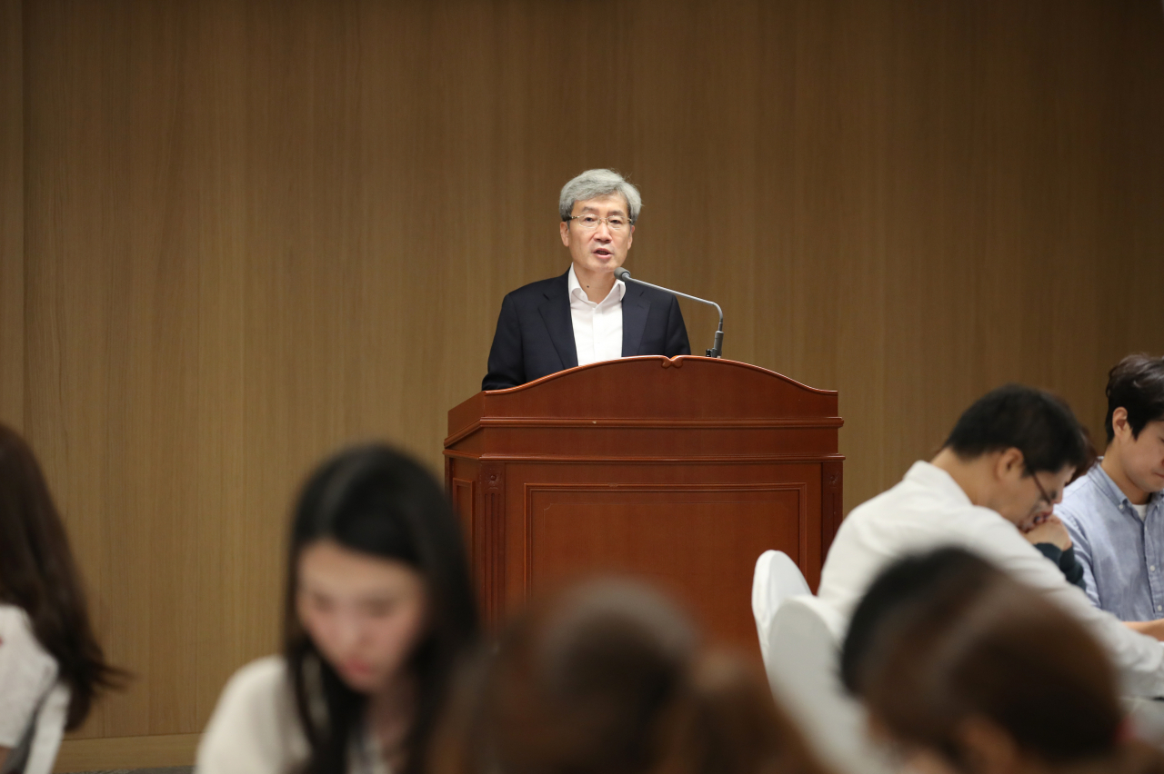고승범 한국은행 금융통화위원이 3일 기자간담회에서 발언을 하고 있다. (제공 한국은행)