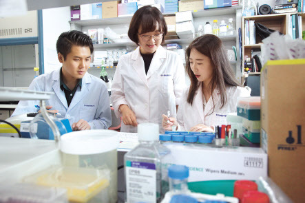 [4차 산업혁명시대 출연연구기관 미래유망기술-⑧ 생명硏, 소장 오가노이드 제작]인간 ‘소장’ 빼닮은 미니장기 “임상시험 대체”