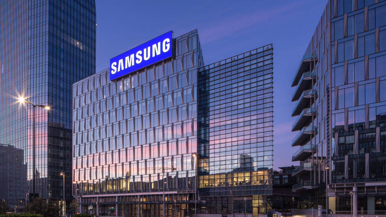 Samsung’s Q2 earnings more than halve on weak memory chips - THE INVESTOR