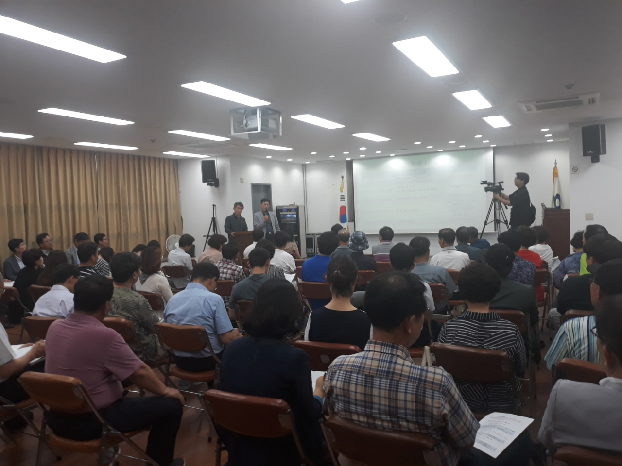 3차 주민설명회에서 독고석 단국대 교수가 주민 궁금 사항에 대해 답변하고 있다. [서울시 제공]