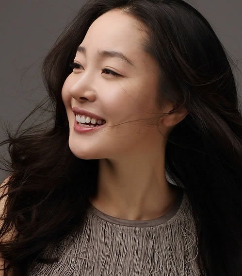 서울 연희동 문화의 거리에 위치한 꼬마빌딩을 매입한 배우 엄지원 [연합]