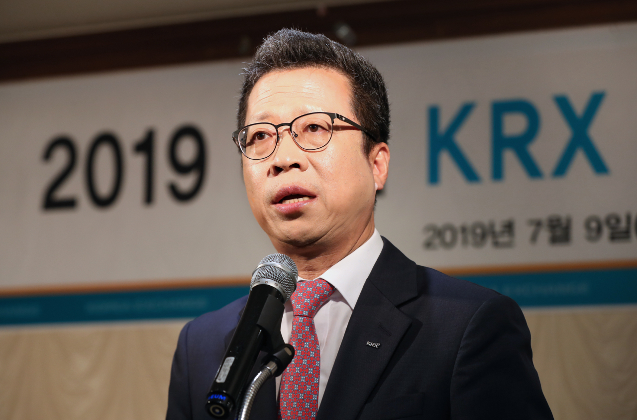 9일 서울 여의도의 한 식당에서 열린 기자간담회에서 정지원 한국거래소 이사장이 기자들의 질문에 답변하고 있다. [제공=한국거래소]