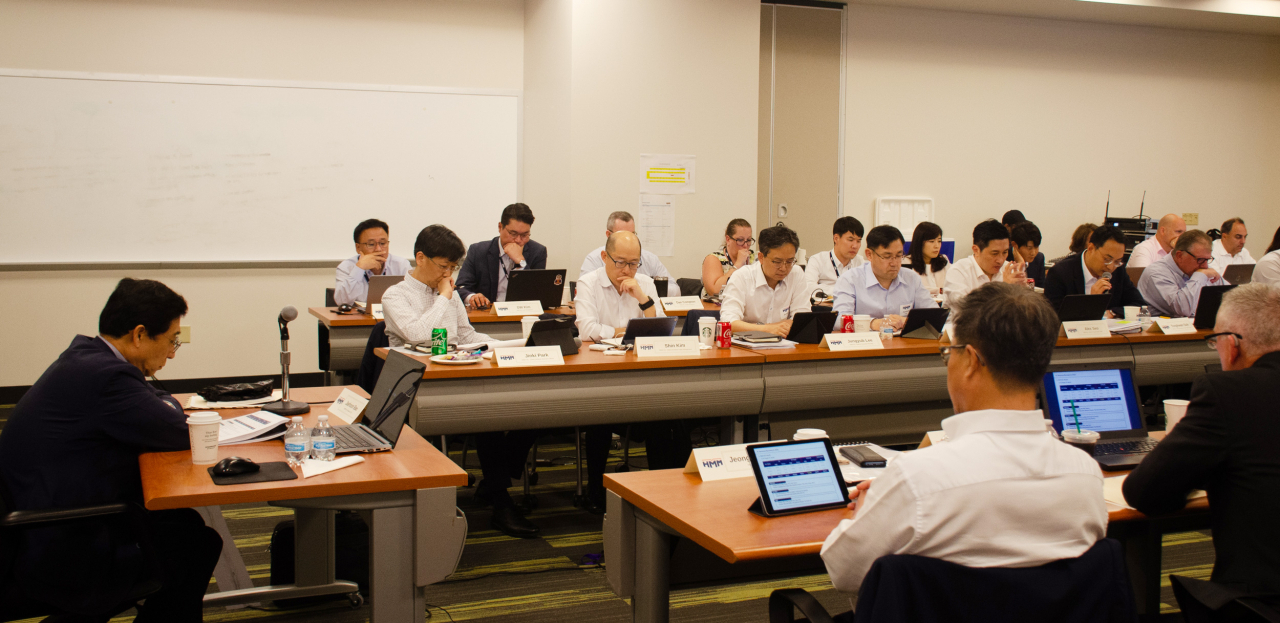 미국 댈러스(Dallas)의 현대상선 미주본부에서 개최된 ‘2019 하계 미주지역 컨테이너 영업전략회의’에서 배재훈 사장이 회의를 진행하고 있다. [현대상선 제공]