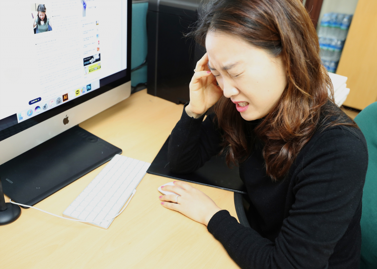 이석증과 같은 귀질환으로 어지러움과 같은 증상이 나타나기도 한다.
