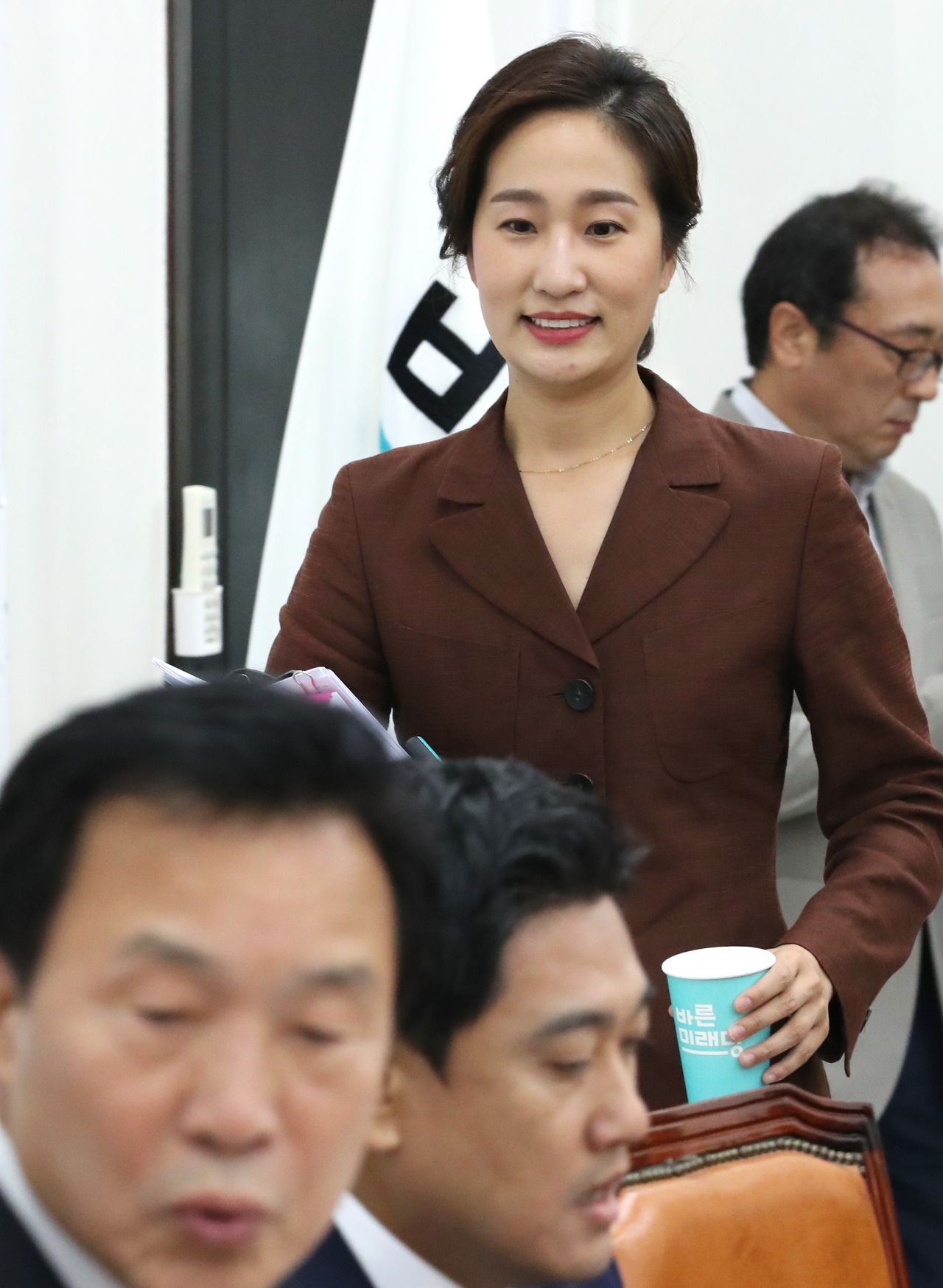 김수민 바른미래당 의원이 12일 오전 국회에서 열린 최고위원회의에 참석하고 있다. [연합]