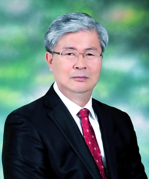 도초고등학교 이창균 교장이 온 이후 학교에는 활력이 넘치기 시작했다. [도초고 제공]