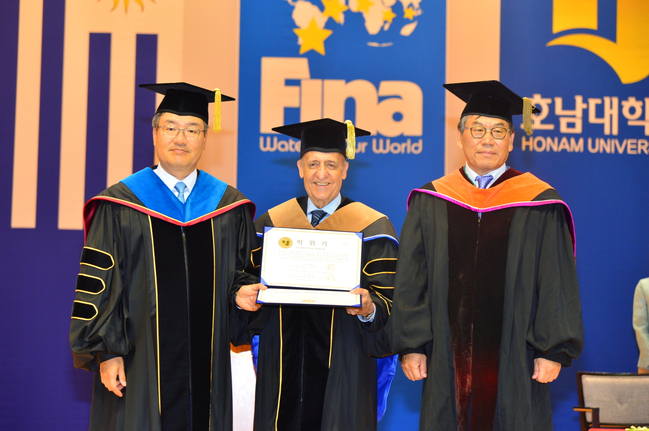 FINA President Maglione receives honorary degree from Honam University ...