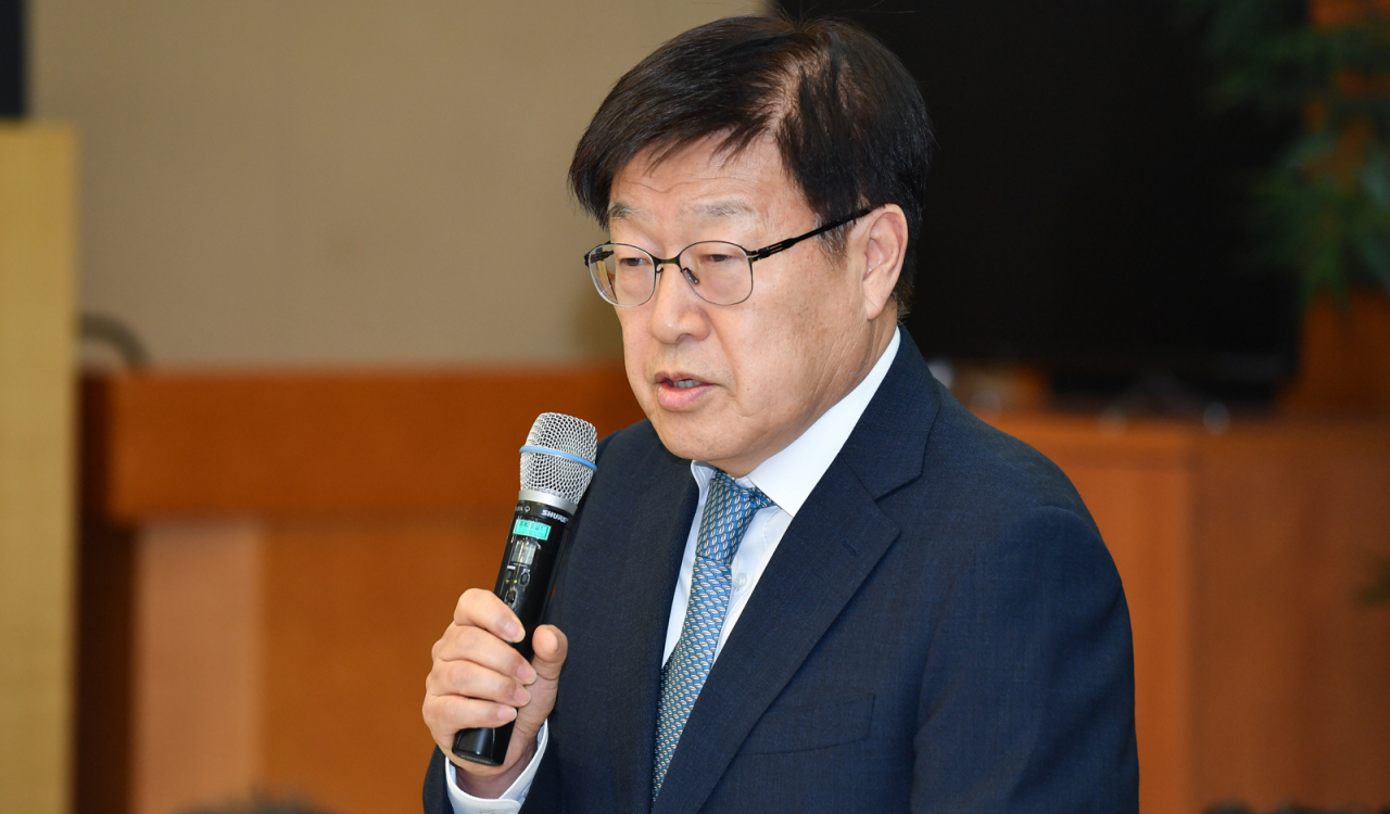 한국무역협회 김영주 회장이 17일 서울 삼성동 트레이드타워에서 열린 ‘통상전략 2020’ 오찬 간담회에서 인사말을 하고 있다.[한국무역협회 제공]