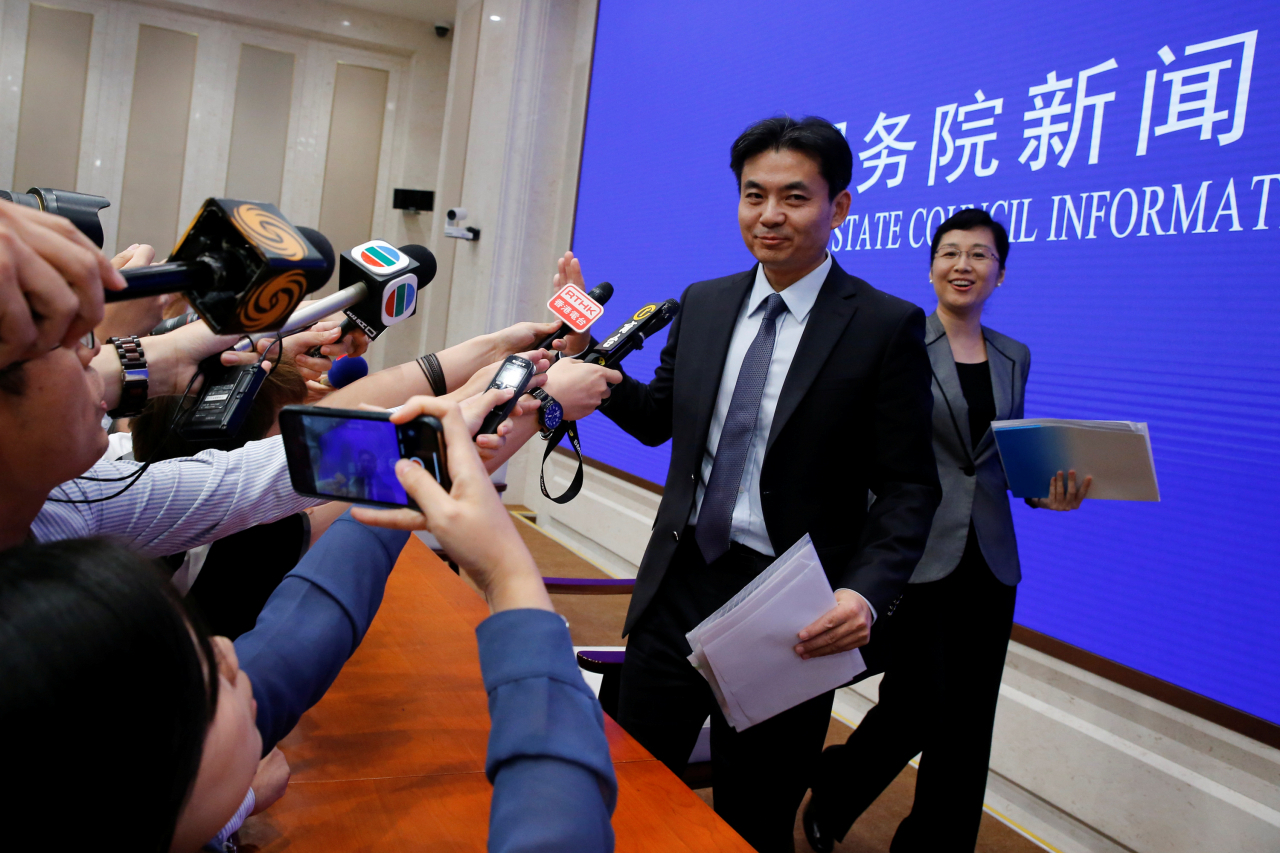 홍콩 반환 후 22년 만에 처음으로, 중국 정부가 홍콩 정국과 관련해 기자회견을 열었다.[로이터]
