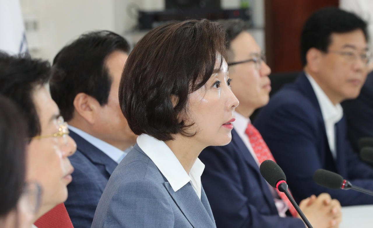나경원 자유한국당 원내대표가 31일 오전 국회에서 북한 미사일 발사 관련 긴급 브리핑을 하고 있다. [연합]