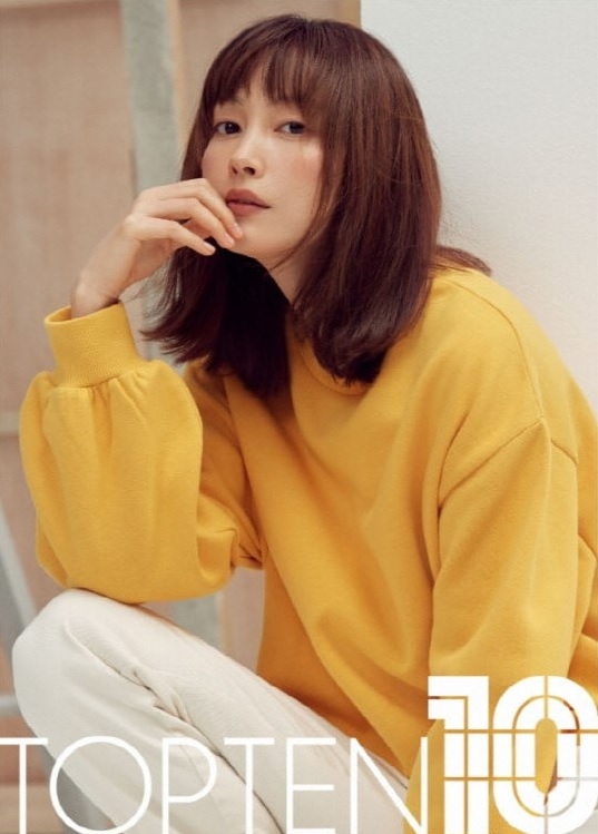일본 대표 SPA 브랜드인 유니클로를 떠나 토종 브랜드인’탑텐’ 메인 모델로 발탁된 배우 이나영. [신성통상]