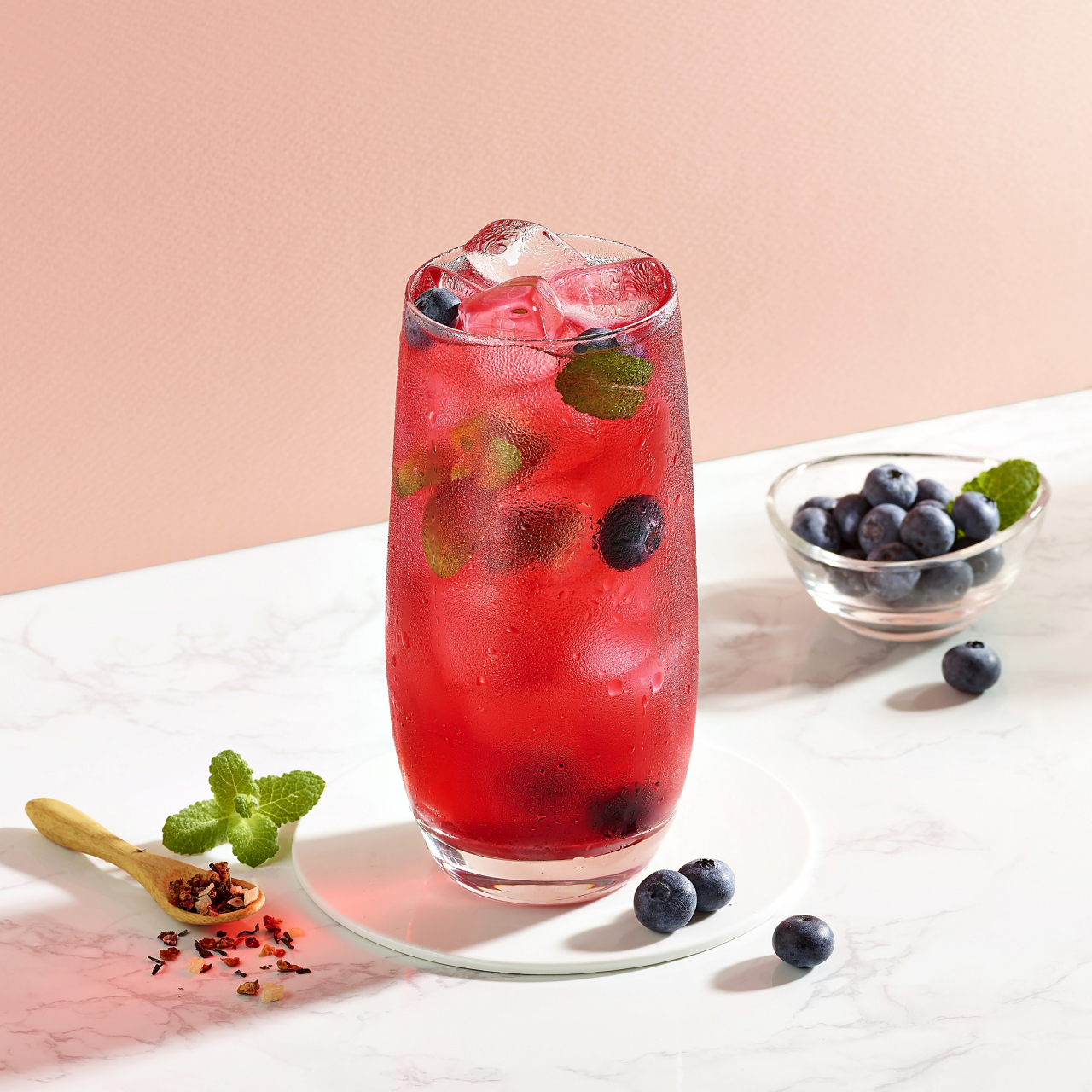 스타벅스, 티바나 말차 레모네이드·핑크베리 유스베리 2종 출시 - 헤럴드경제