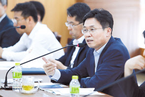 이재욱 농식품부 차관이 2019년 하반기 시·도 농정국장회의에서 인사말을 하고 있다.