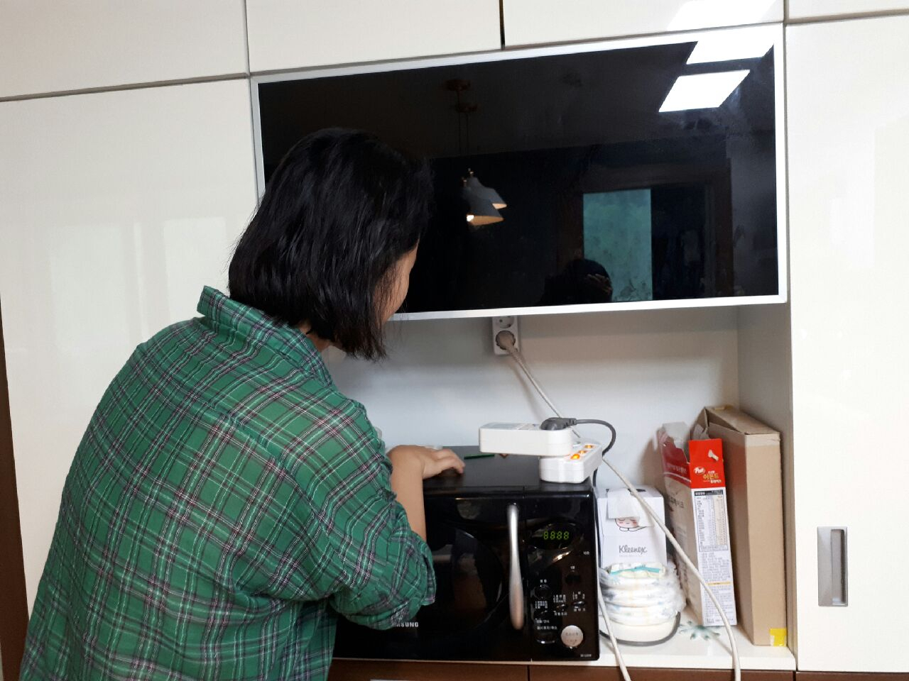 온실가스 진단·컨설팅을 실시하는 모습. [동작구 제공]
