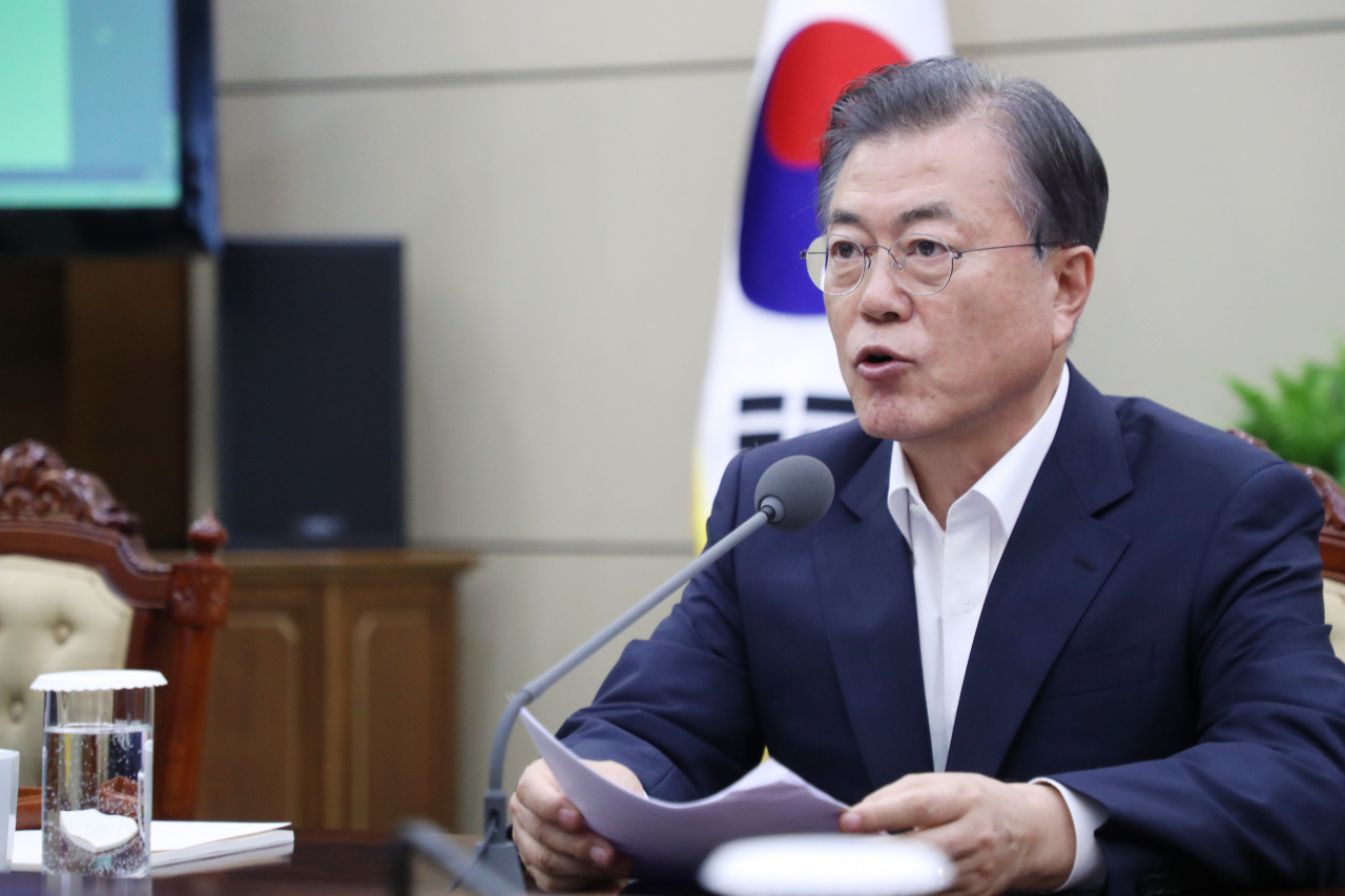 문재인 대통령이 지난 5일 청와대에서 수석·보좌관 회의를 주재하고 있다. [연합]