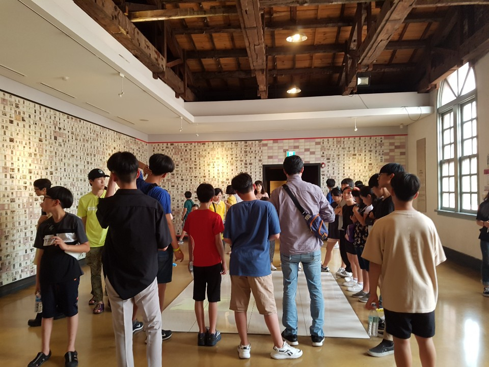 지난 6일 서울 서대문구 서대문형무소를 방문한 관람객들. 정세희 기자/say@heraldcorp.com