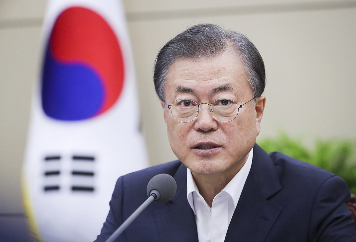 문재인 대통령은 9일 장관급 8명과 주미대사를 비롯한 중폭 수준의 개각을 단행했다. 집권 중반기 경제와 외교안보 분야에서 난제가 산적하고 있는 상황에서 지속적인 개혁 추진과 안정적 국정운영 동력 확보를 위한 포석으로 풀이된다. [헤럴드DB]