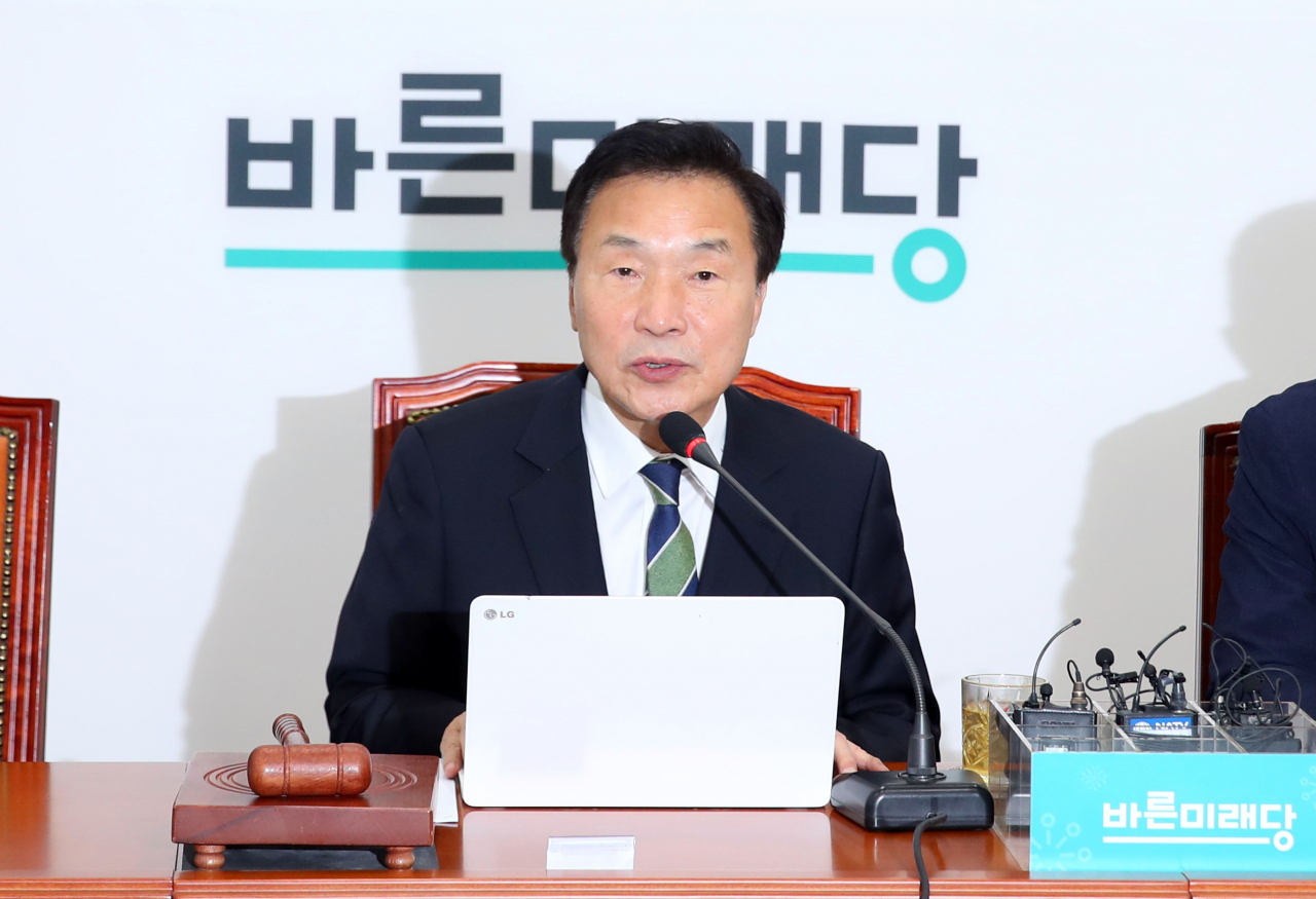 손학규 바른미래당 대표가 14일 여의도 국회에서 열린 제132차 최고위원회의에서 발언하고 있다. [연합]