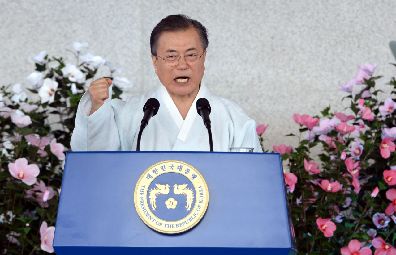 President Moon Jae-in gives a speech at the Independence Hall of Korea in Cheonan, South Chungcheong Province on Thursday. Yonhap