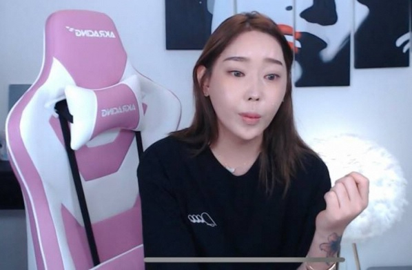 [BJ 꽃자 유튜브 캡처]