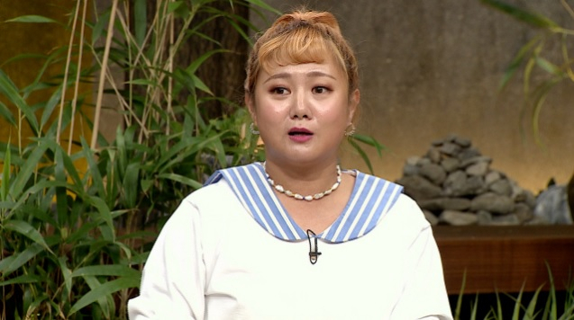 JTBC ‘어서 말을 해’에서 방송인 박나래가 비키니 수영복에 얽힌 슬픈 추억을 고백해 좌중은 물론이고 제작진까지 공포(?)에 떨게 했다는 후문이다. [JTBC ‘어서 말을 해’캡처]
