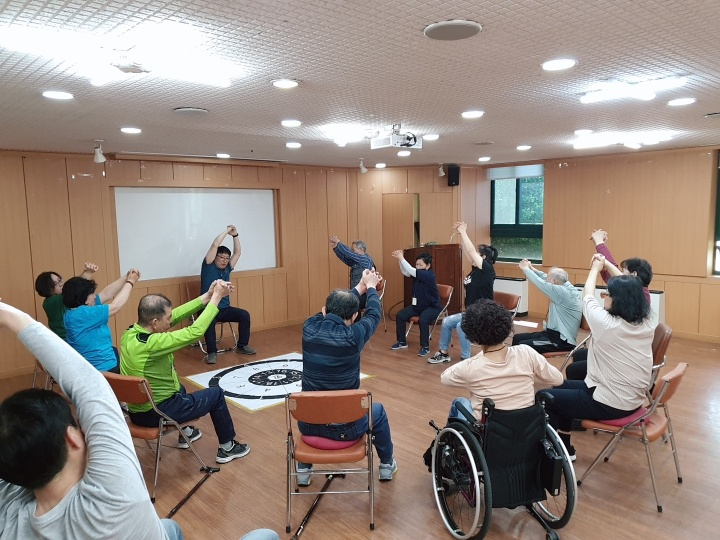 올해 상반기 장애인 건강증진 프로그램 참여 모습. [동작구 제공]