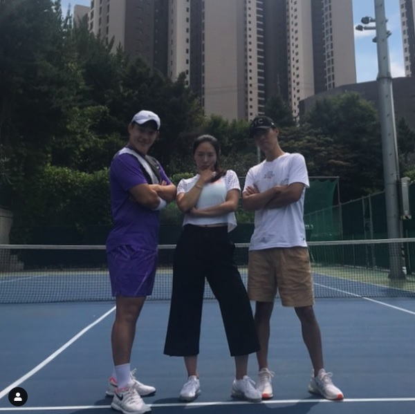 ‘좌강남우태범’ 보디가디(?)로 둔 이상화. [이상화 인스타그램 캡처]