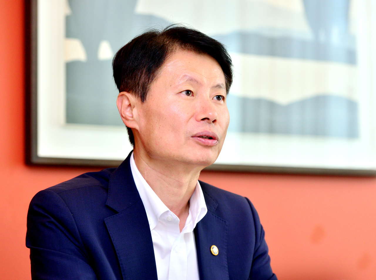 Vice Minister of Health and Welfare Kim Gang-lip speaks during an interview with The Korea Herald in Seoul, Monday. (Park Hyun-koo/The Korea Herald)