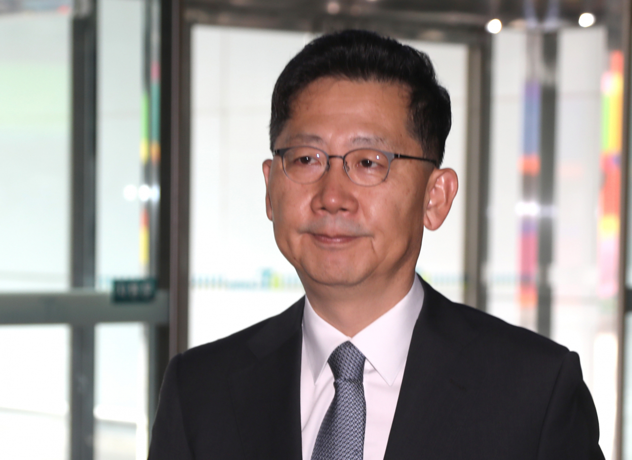 김현수 농림축산식품부 장관 후보자가 28일 오전 서울 서초구 aT센터 청문회 준비사무실로 출근하고 있다. [연합]