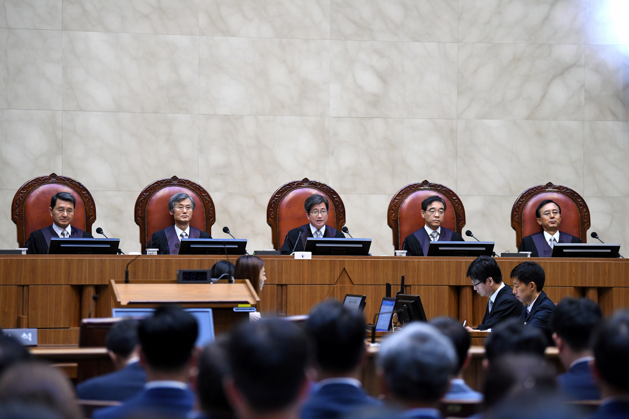 29일 대법원 전원합의체가 박근혜 전 대통령, 이재용 삼성전자 부회장, 비선실세 최서원 씨의 상고심 선고를 하고 있다.[연합]