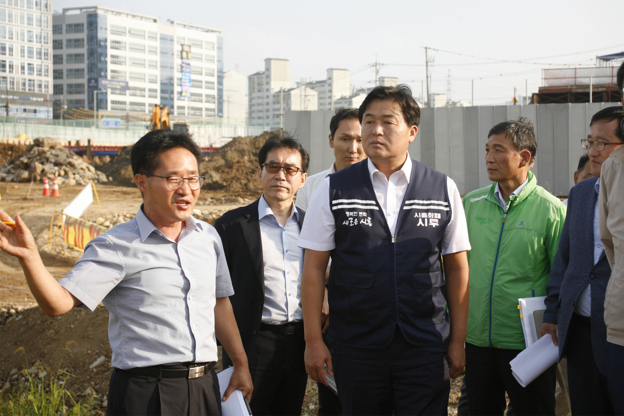 장현지역 로드체킹 나선 임병택 시흥시장. [시흥시]