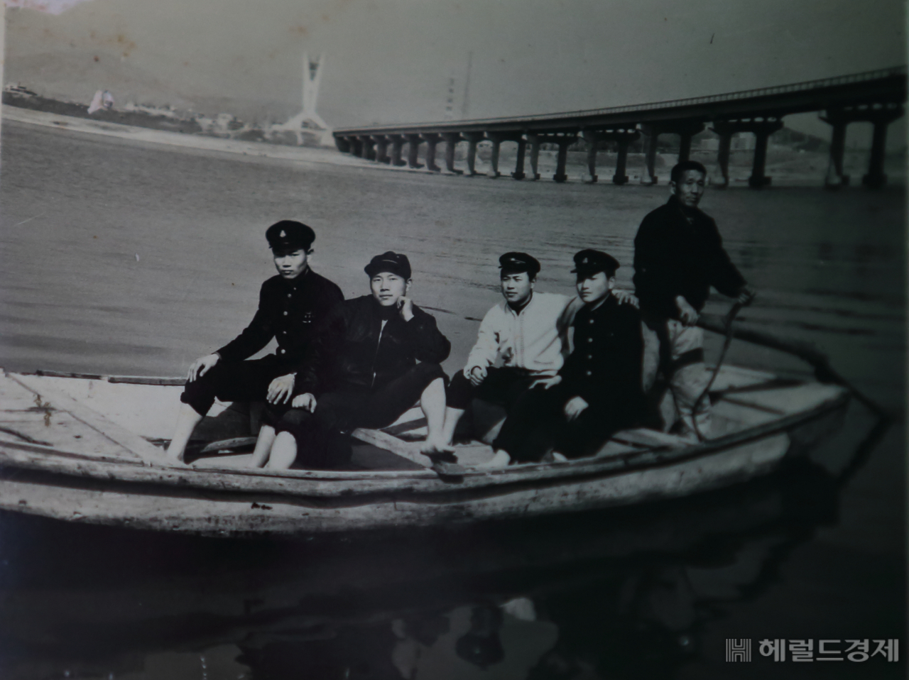 영등포 100년의 기억 순회사진전에 전시할 사진. [영등포구]
