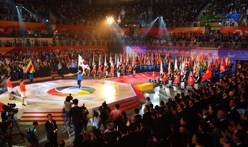 This photo released by the North Chungcheong provincial government shows the opening ceremony for the 2016 Cheongju World Martial Arts Masterships in Cheongju. (Yonhap)