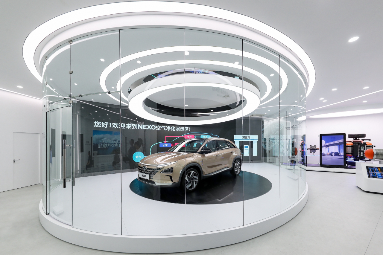 현대자동차그룹이 중국 상하이 쓰지(世紀)광장에 개관한 수소 비전관 ‘Hyundai Hydrogen World(现代氢世界)’ 모습. 현대차그룹은 수소전기자동차 기술과 친환경 수소 에너지가 만들어 갈 미래 수소 사회를 체험해 볼 수 있도록 공간을 구성했다. [현대차 제공]