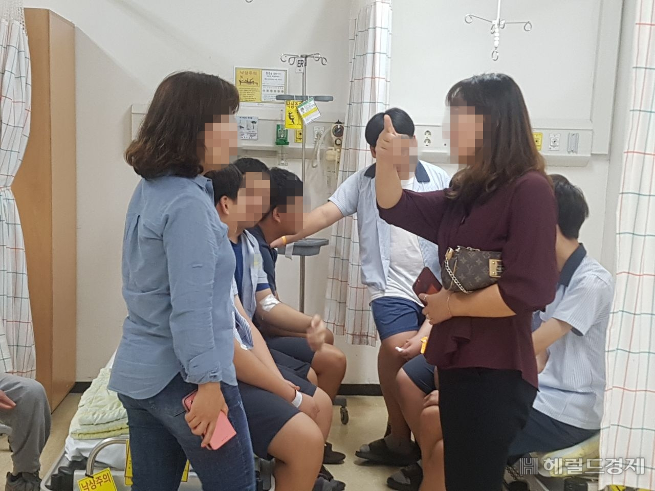 안동의료원에서 치료를 받고 있는 학생들 모습.[사진=김병진기자]