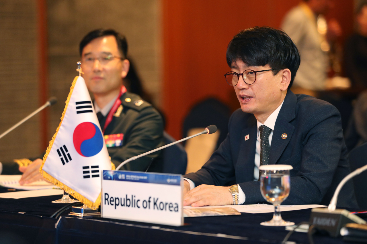 Vice Defense Minister Park Jae-min (right) speaks during Seoul Defense Dialogue on Sept. 4, 2019.(Yonhap)