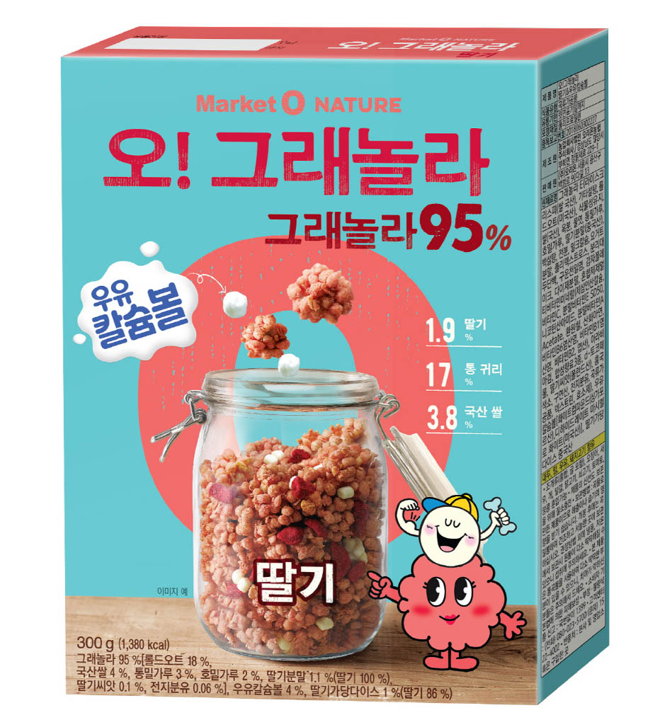 마켓오 네이처 '오!그래놀라 딸기' 제품 이미지 [오리온 제공]