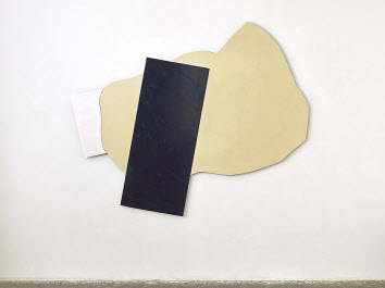 Imi Knoebel, Bild 31.05.2016, 2016, Acrylic, aluminum, 219.2 x 267.8 x 4.5 cm. [리안갤러리 제공]