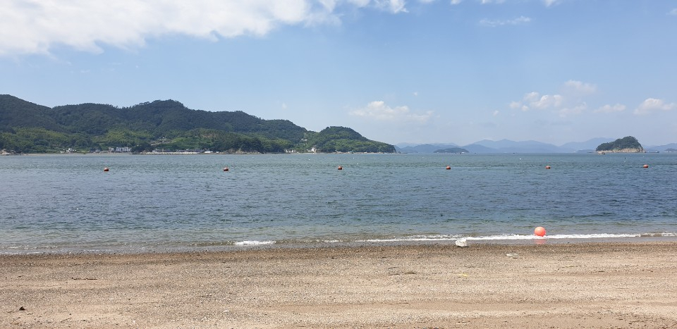 저도 해변 사진.[사진=김수한 기자/]