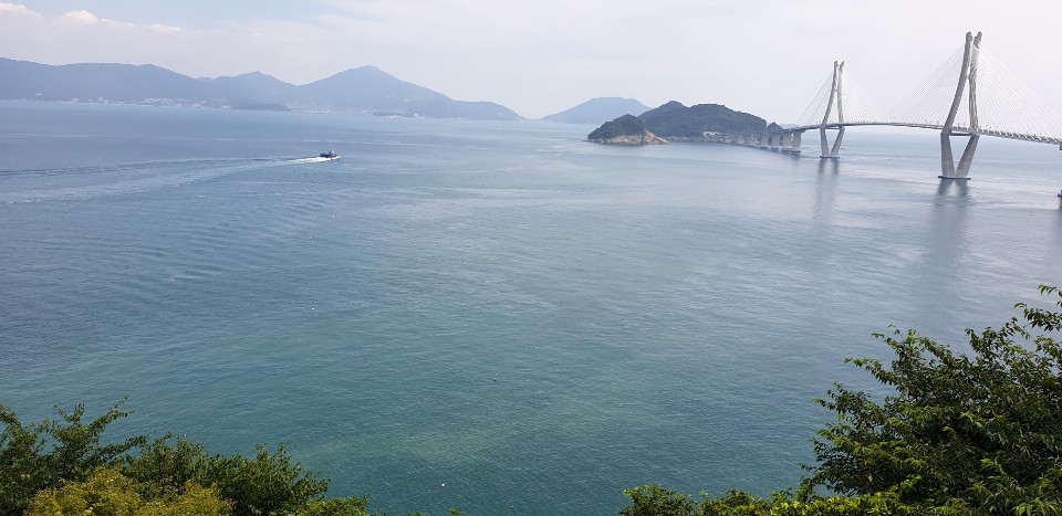 저도에서 바라본 거가대교 전경.[사진=김수한 기자/]