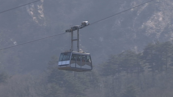 환경부 원주지방경찰청은 설악산 국립공원 오색 케이블카 사업과 관련 사업 시행 시 부정적인 영향이 우려되고 환경적 측면에서 바람직 하지 않아 '부동의'한다고 밝혔다. 사진은 기사 내용과 직접 관련 없음. [연합]